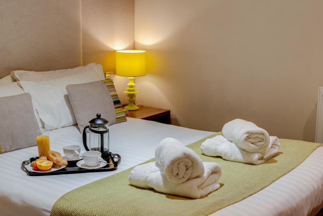 Base Serviced Apartments - City Road Chester Buitenkant foto